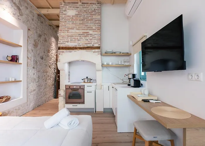 La Luna Della Loggia A1 * Ρέθυμνο